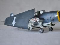 TBM-3　アベンジャー　1：48　アキュレイトミニチュア―　 折り畳みに改造