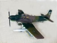 A-1J　スカイレーダー　　1：72　　エアーフックス　主翼落り畳