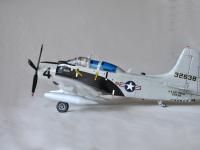 A-1E　スカイレーダー　1：７２　モノグラム　　折り畳み翼